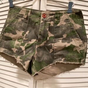 Billabong Peace Not War Woman’s Shorts in Camo